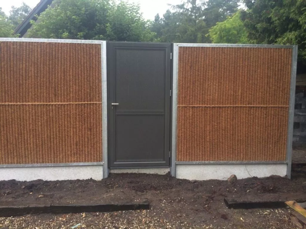 Photo 1 de Portail battant en aluminium
